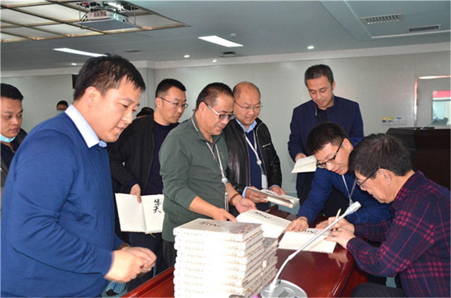 集团在西安举行《为什么是华天》揭晓仪式